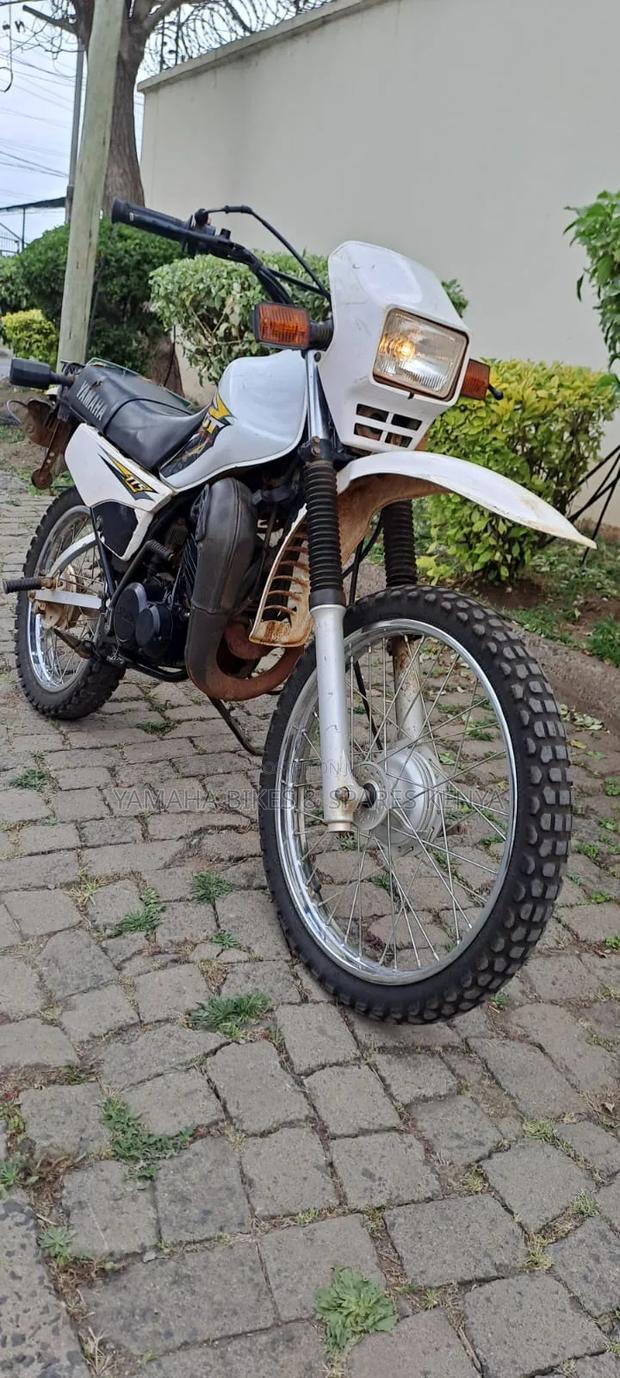 Yamaha DT 175 2019 White - main view