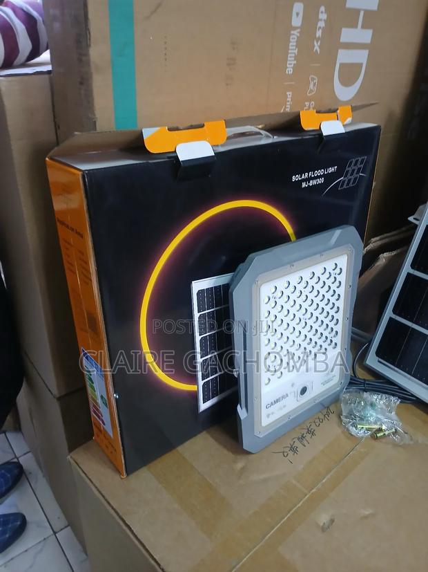 Solar Light 300w Solar Floodlight CCTV Security Camera - main view