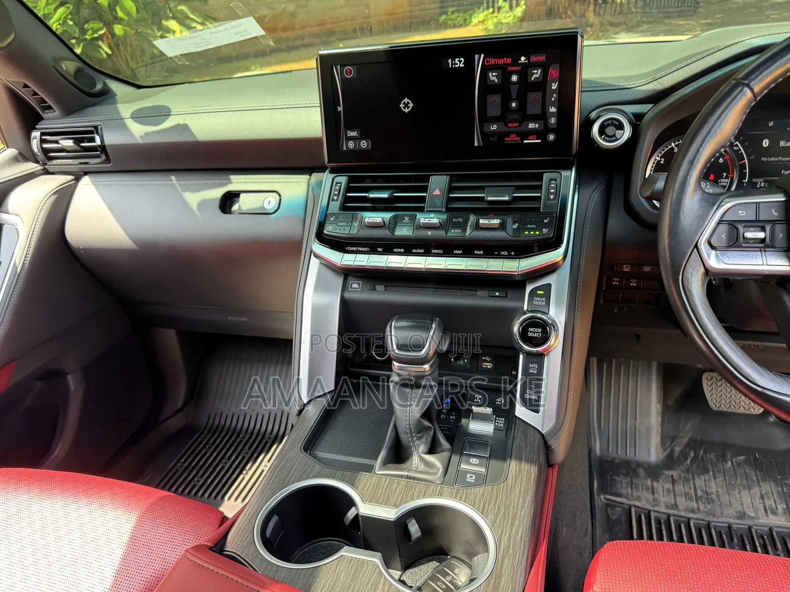 Toyota Land Cruiser LC300 2023 White