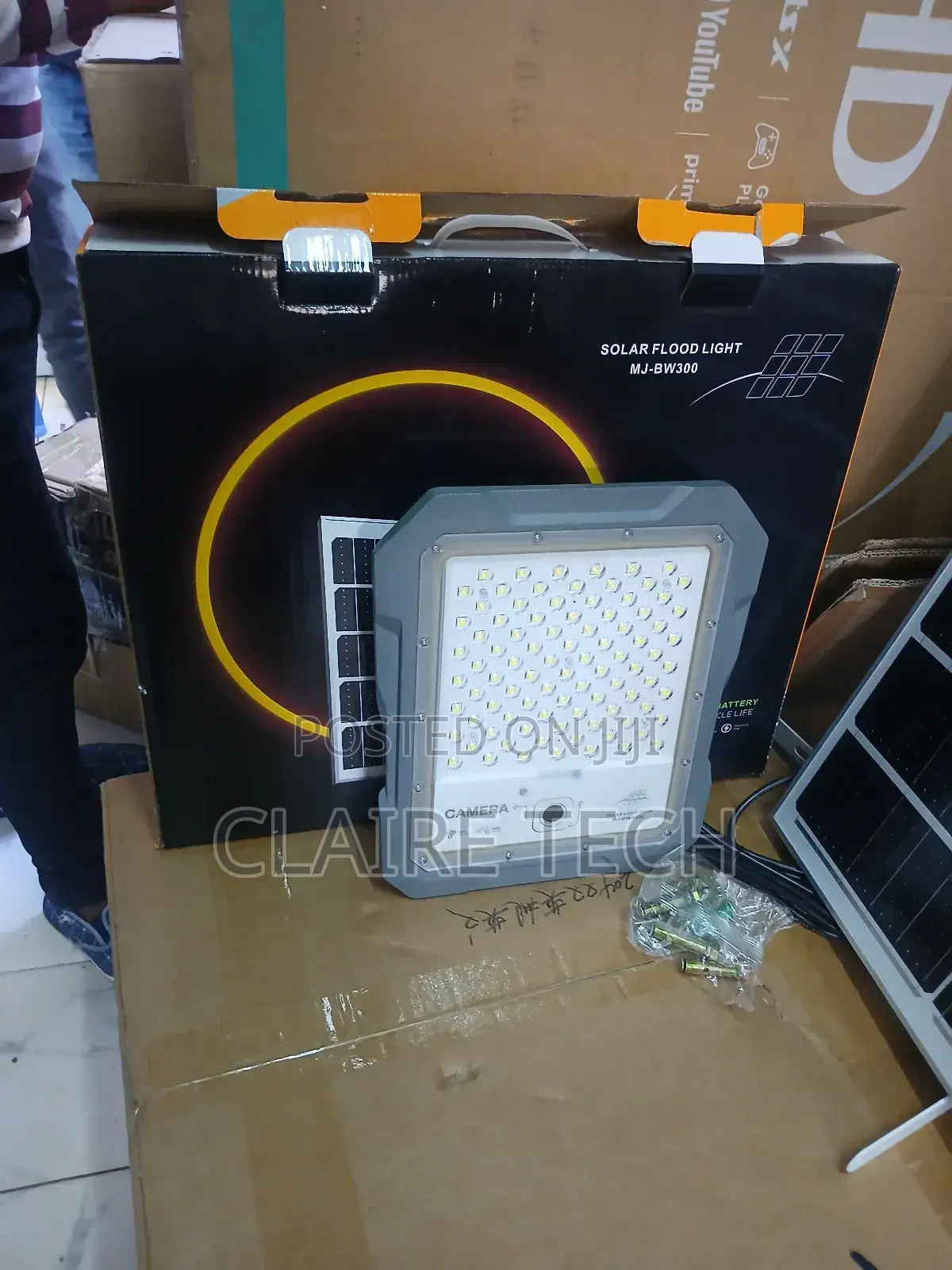 Solar Light 100w Solar Floodlight With CCTV Camera