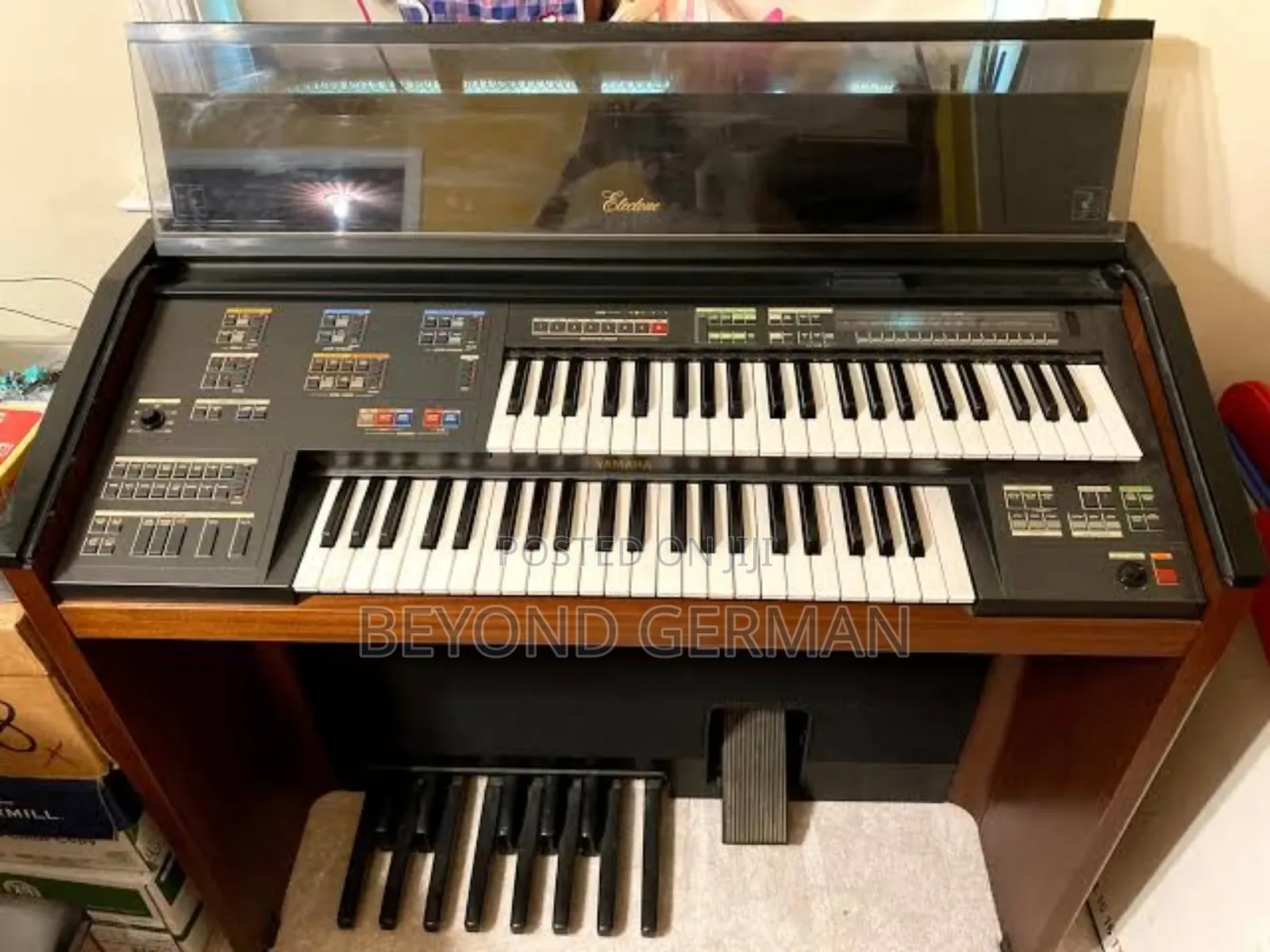 Yamaha Piano Mr 500