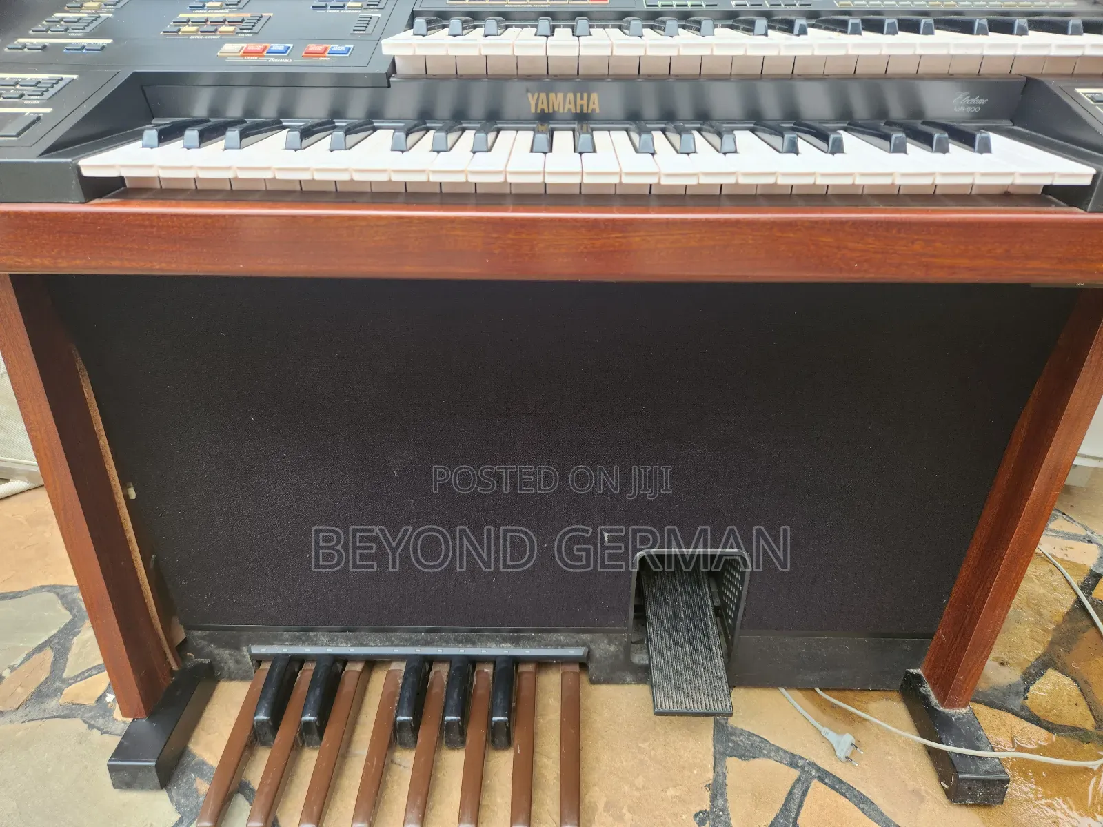 Yamaha Piano Mr 500
