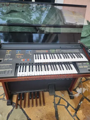 Yamaha Piano Mr 500