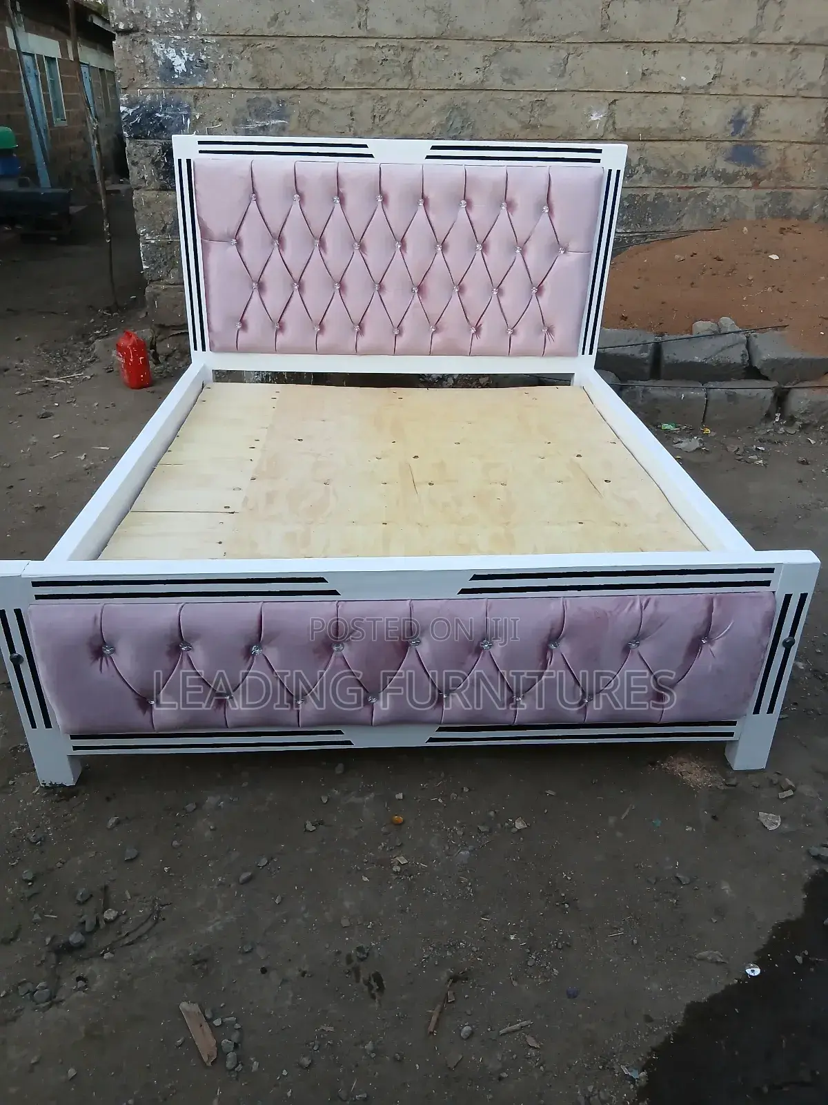 5x6 Mocket Bed White Pink