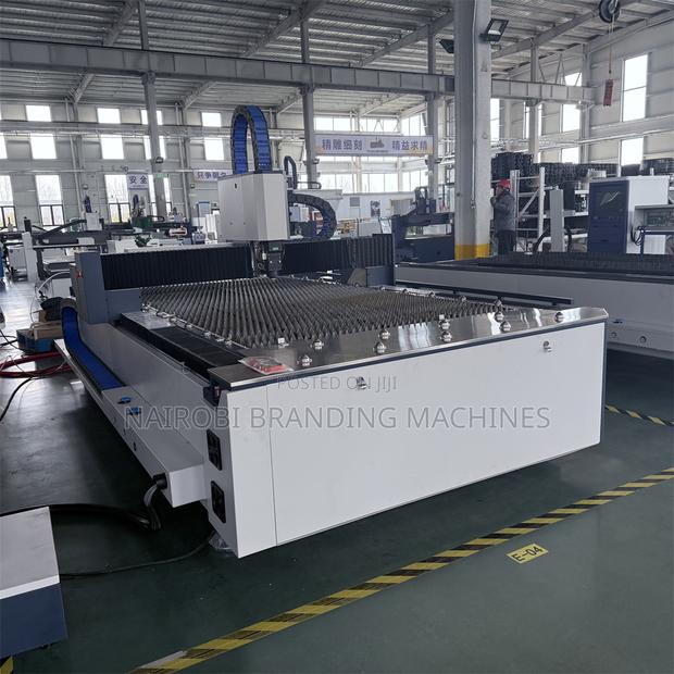 1325 300w Metal and Non-Metal Mixed Fiber Laser Engraving Machine