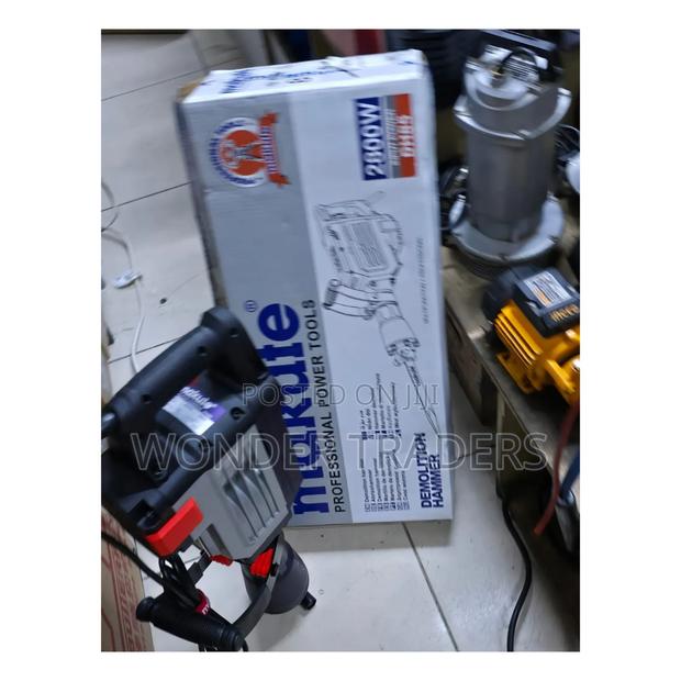 Hammer Drill
2800w (17kgs Maximum Weight Original )
2 Masonary