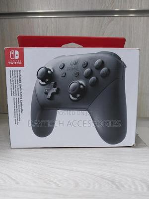 Original Nintendo Switch Pro Controller. - thumbnail 2