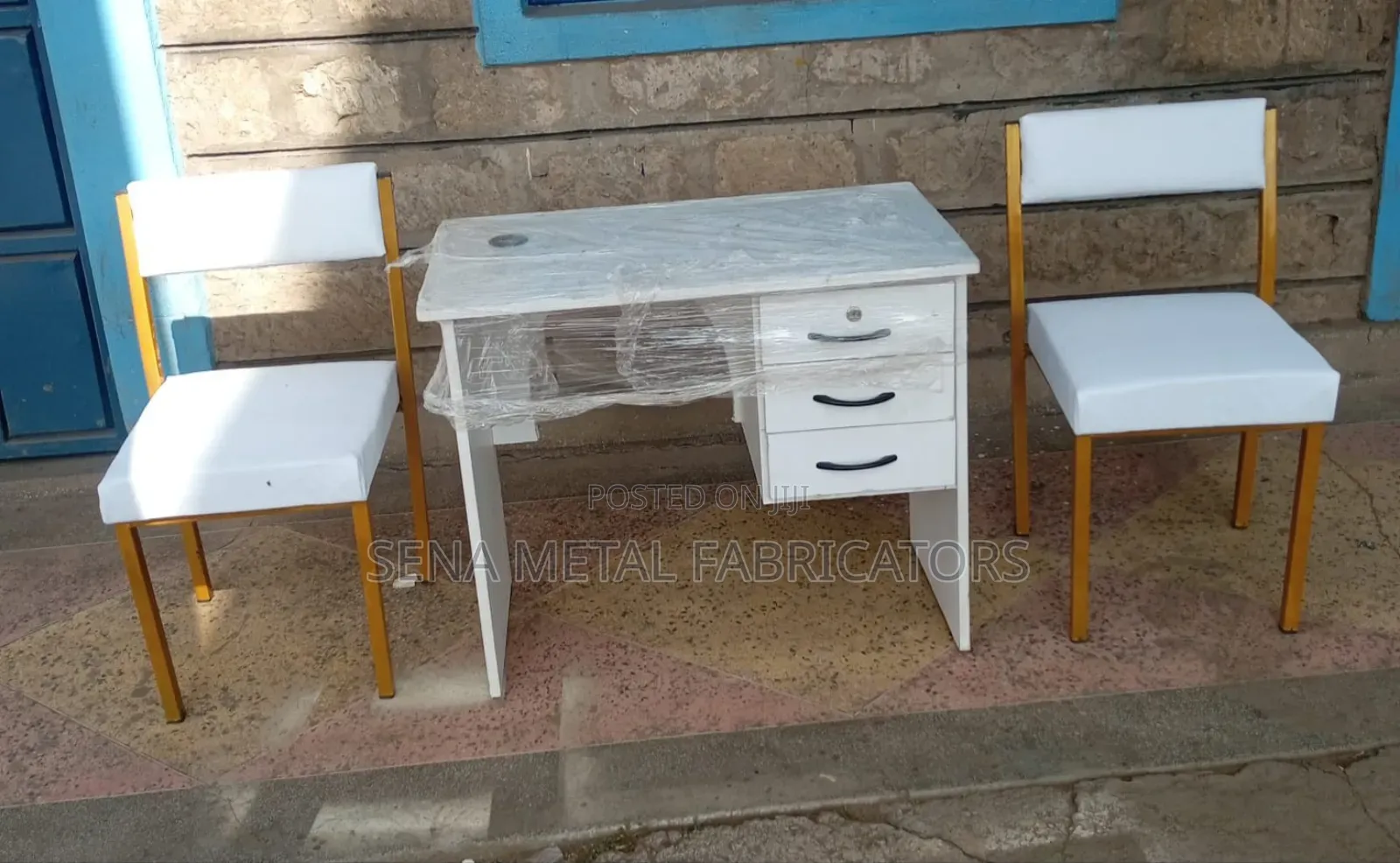 Office Desk Set White and Gold.