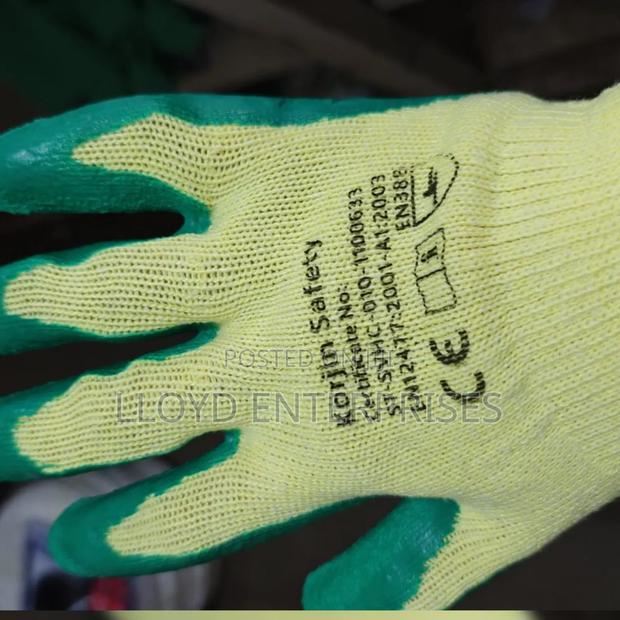 Diamond Grip Safety Gloves - thumbnail 3