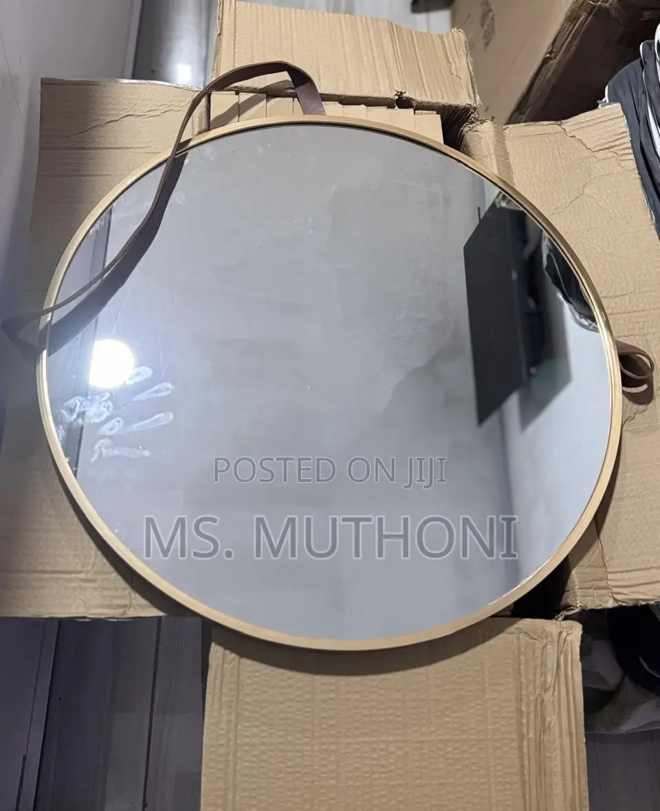 Round Hanging Mirror With Strap Decorative Wall Mirror 60cm*