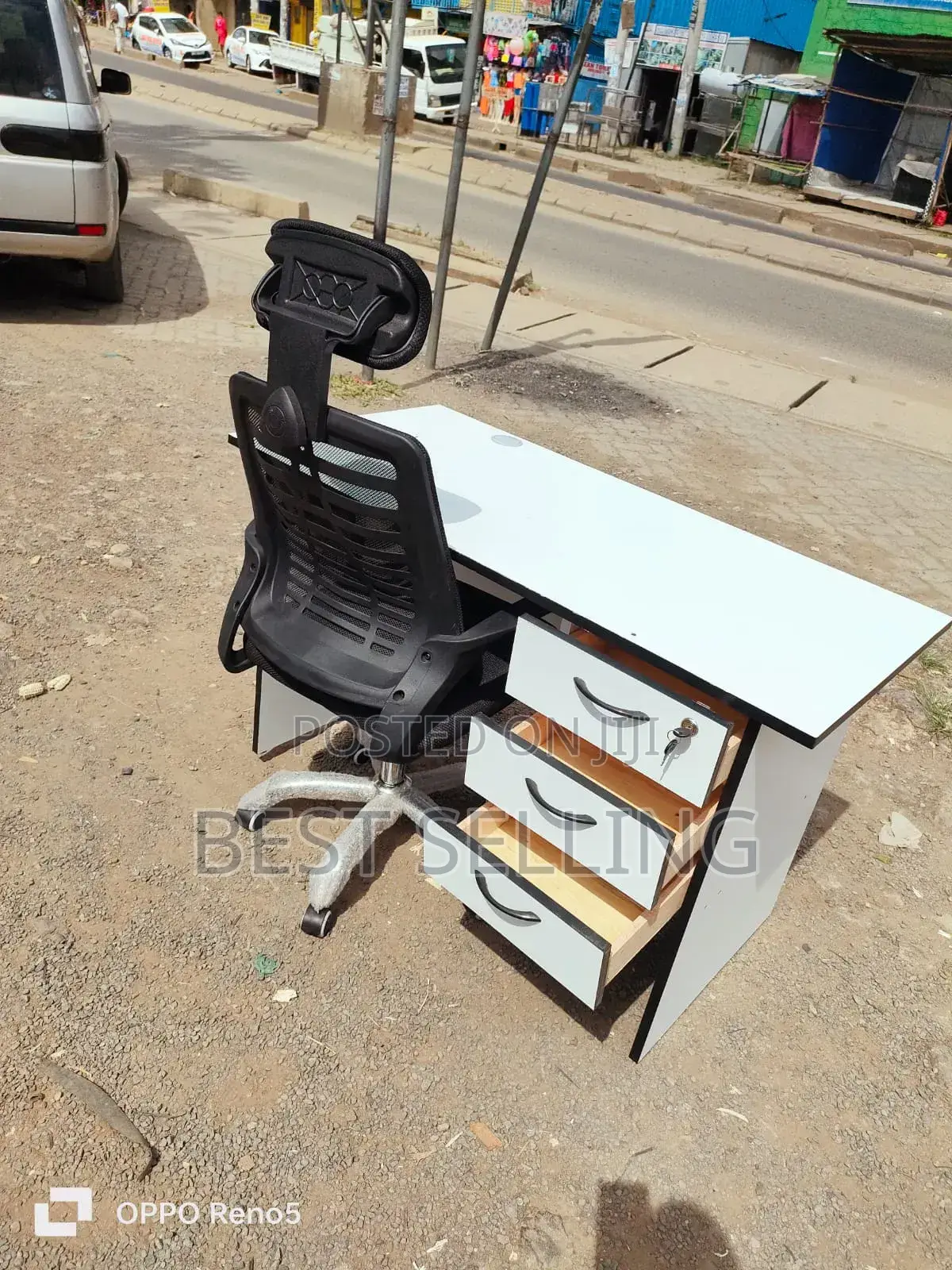 Headrest Office Chair and Study Desk