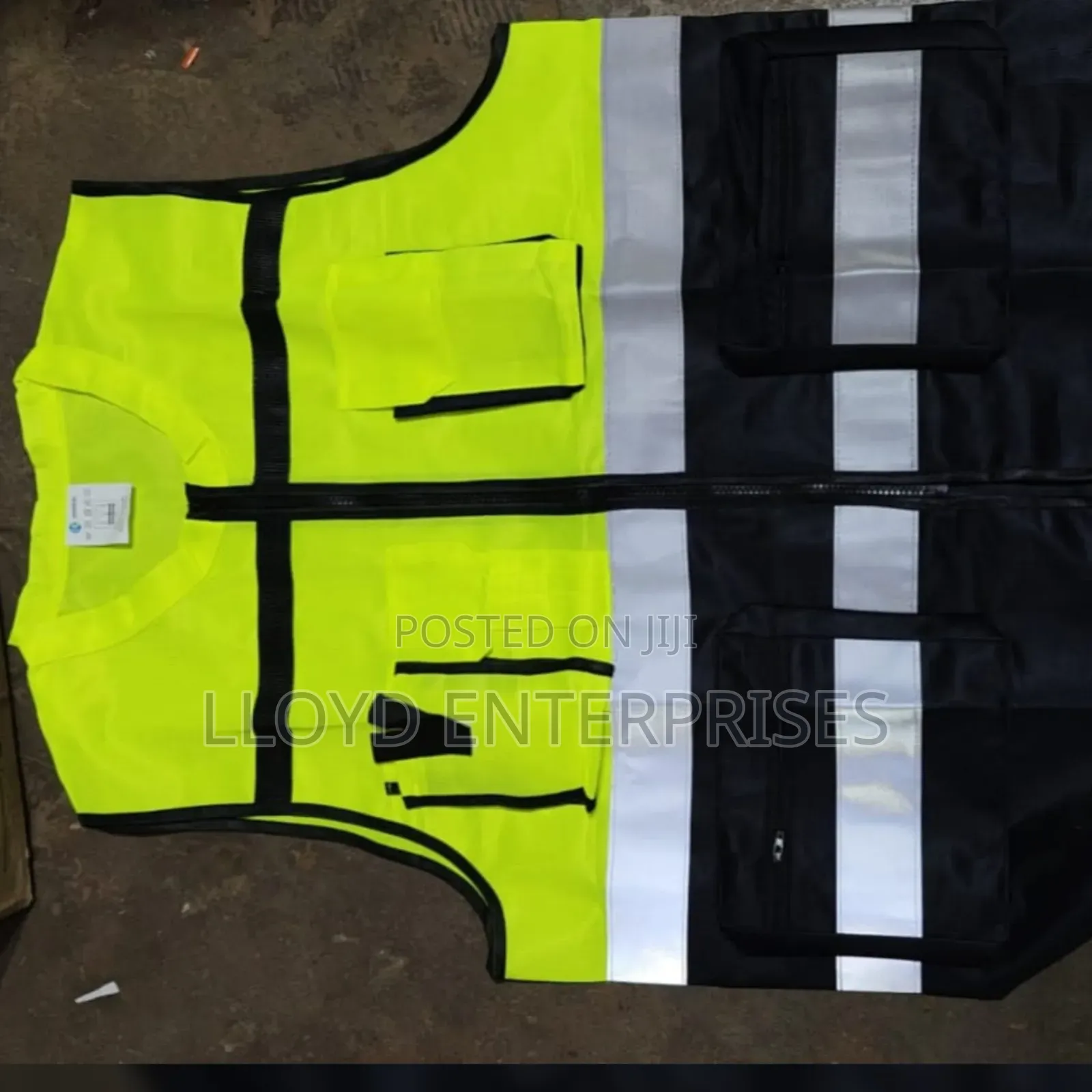 Heavy Green Black Pocketed Reflective Vests