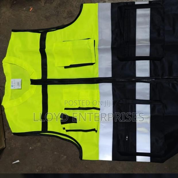 Heavy Green Black Pocketed Reflective Vests - main view
