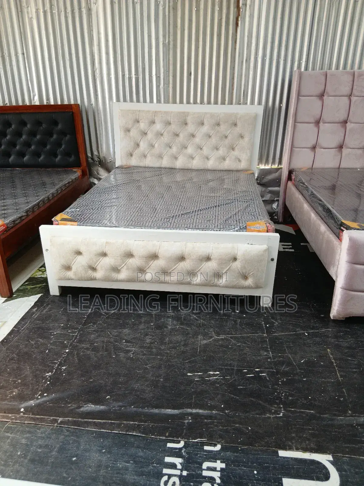 Cream Mocket Bed 5x6