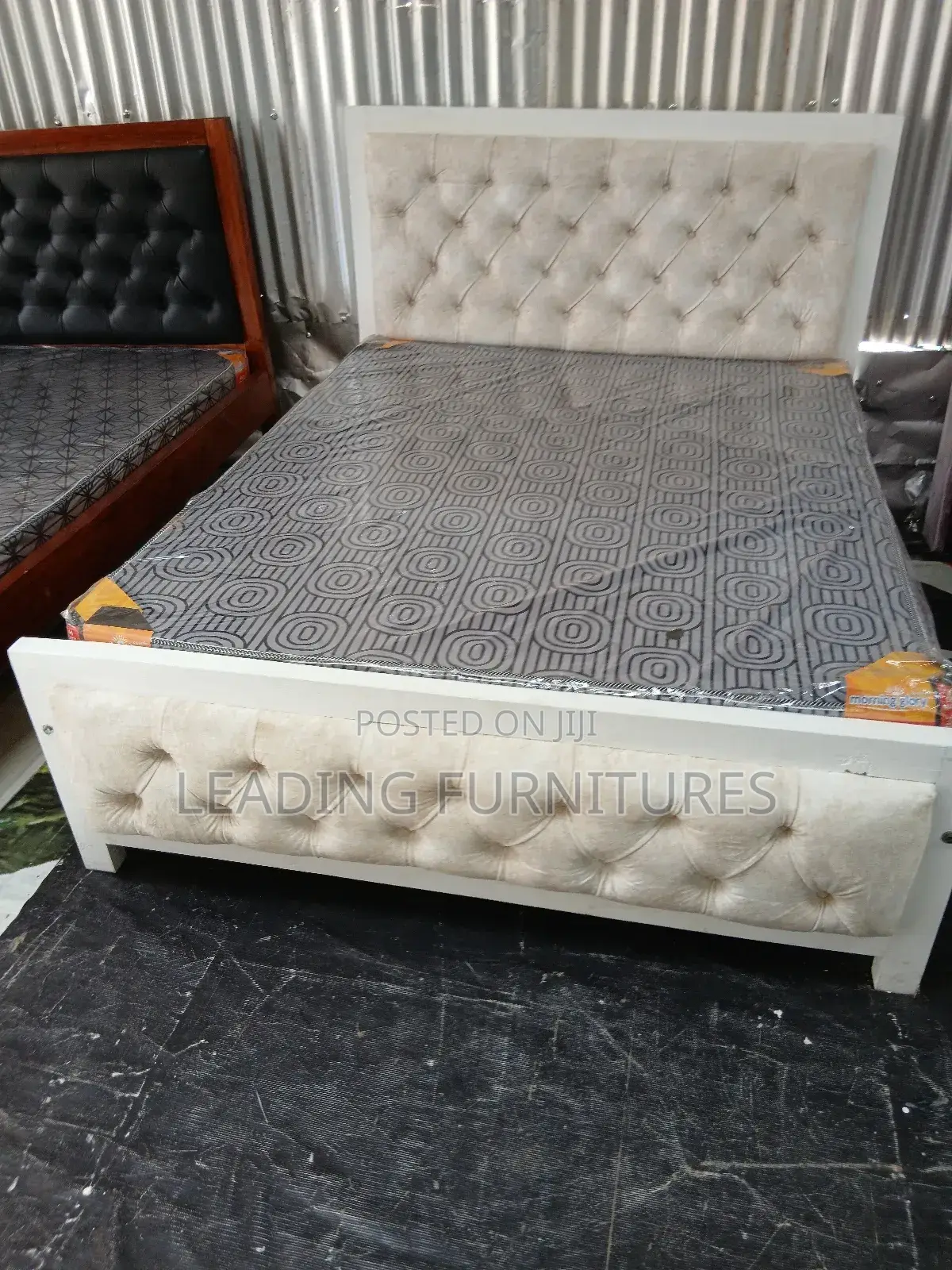 Cream Mocket Bed 5x6