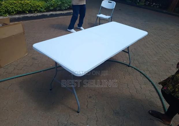 Foldable Table - thumbnail 2