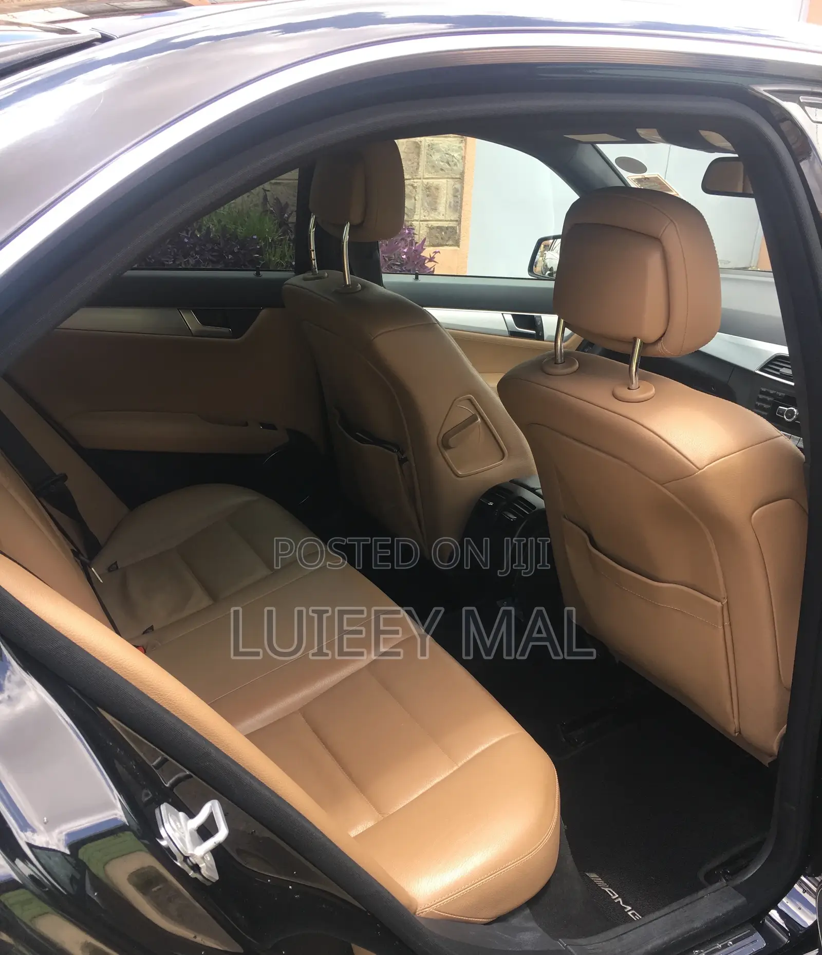 Mercedes-Benz C250 2011 Black