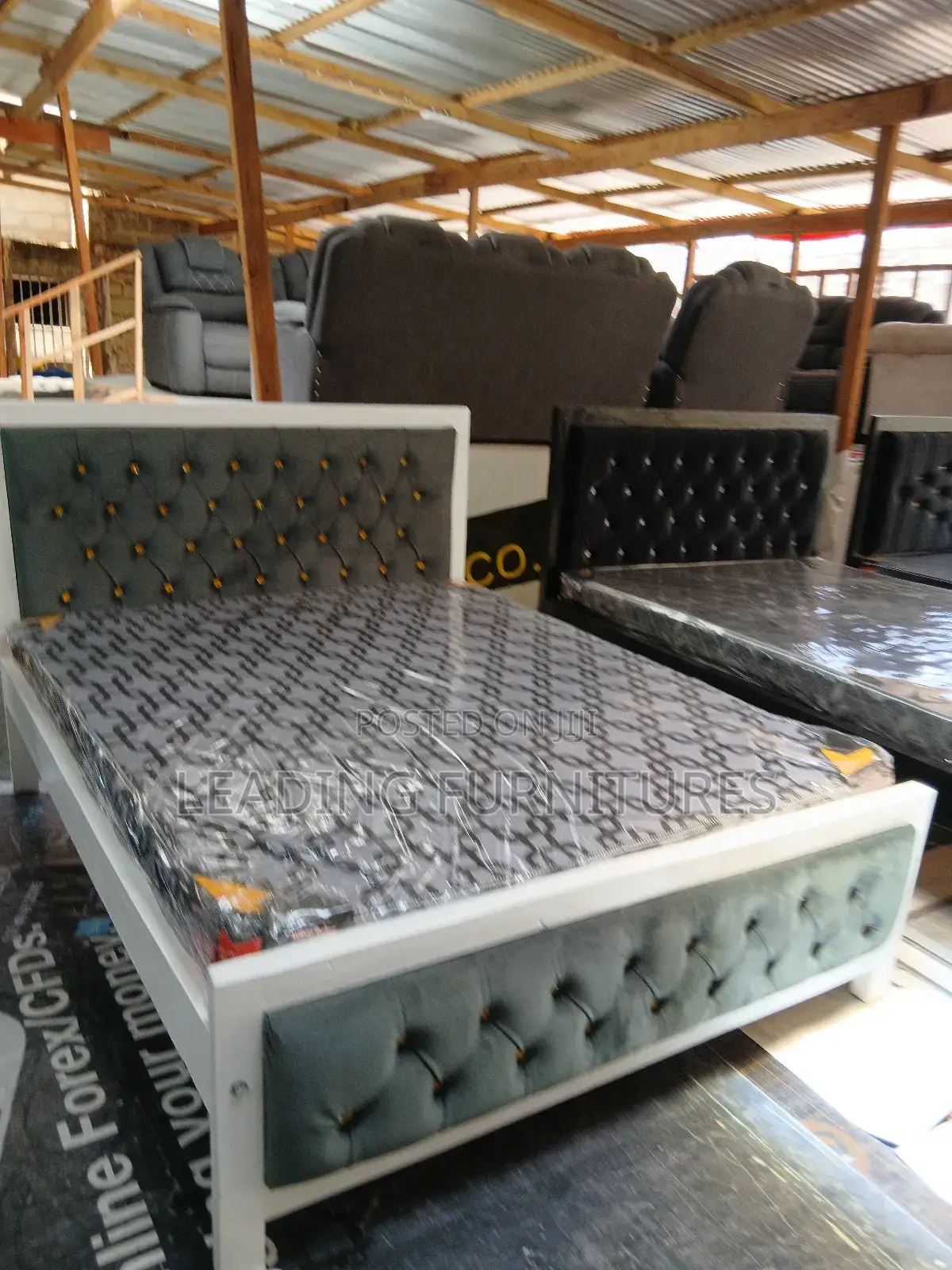 5x6 Mocket Bed 5x6 Gray White