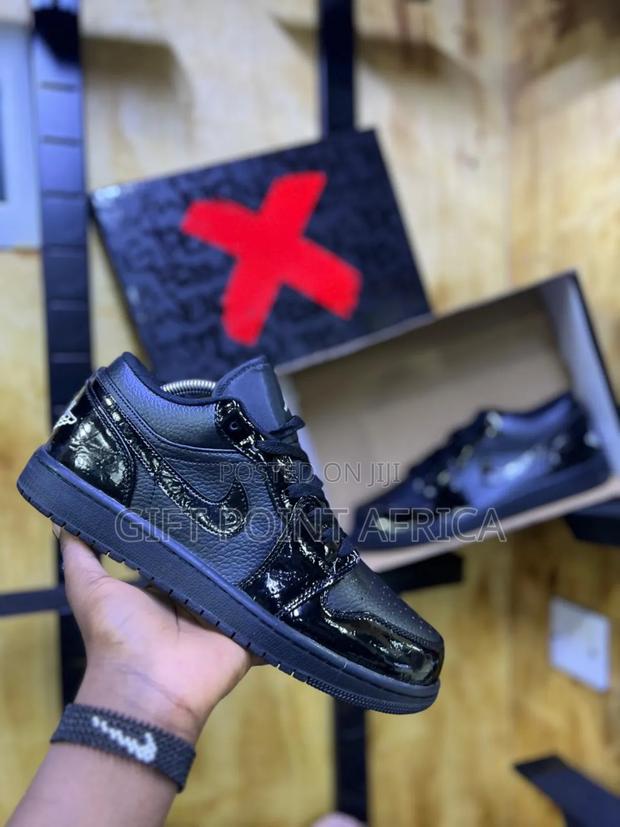 Nike Air Jordan 1 Low Se "Patent Elephant Black" Sneaker. - main view