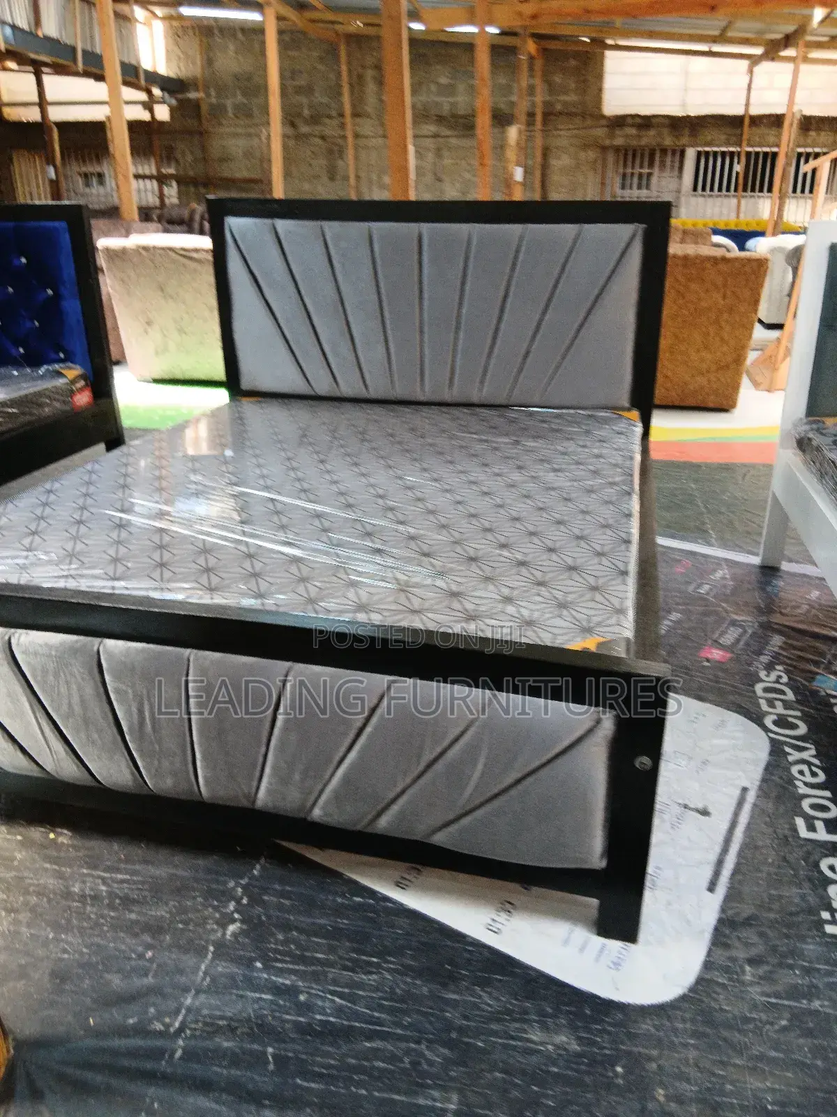 5x6 Sliver Mocket Bed