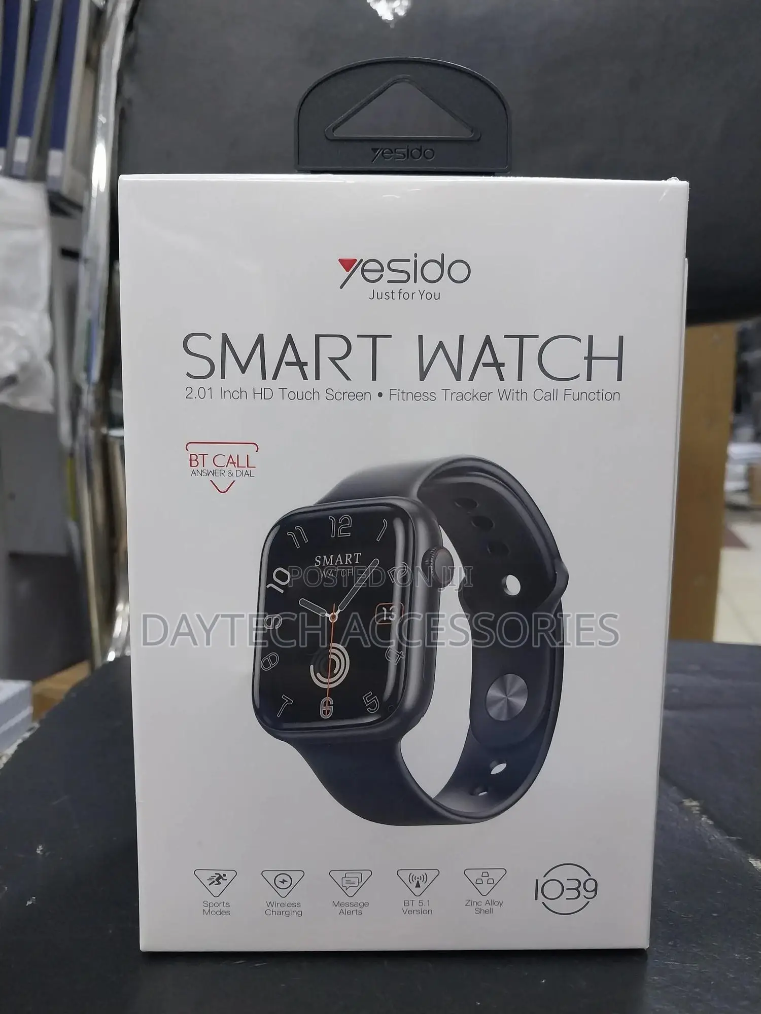 Yesido Io39 Stylish Smart Watch With LCD Display Health Sensors