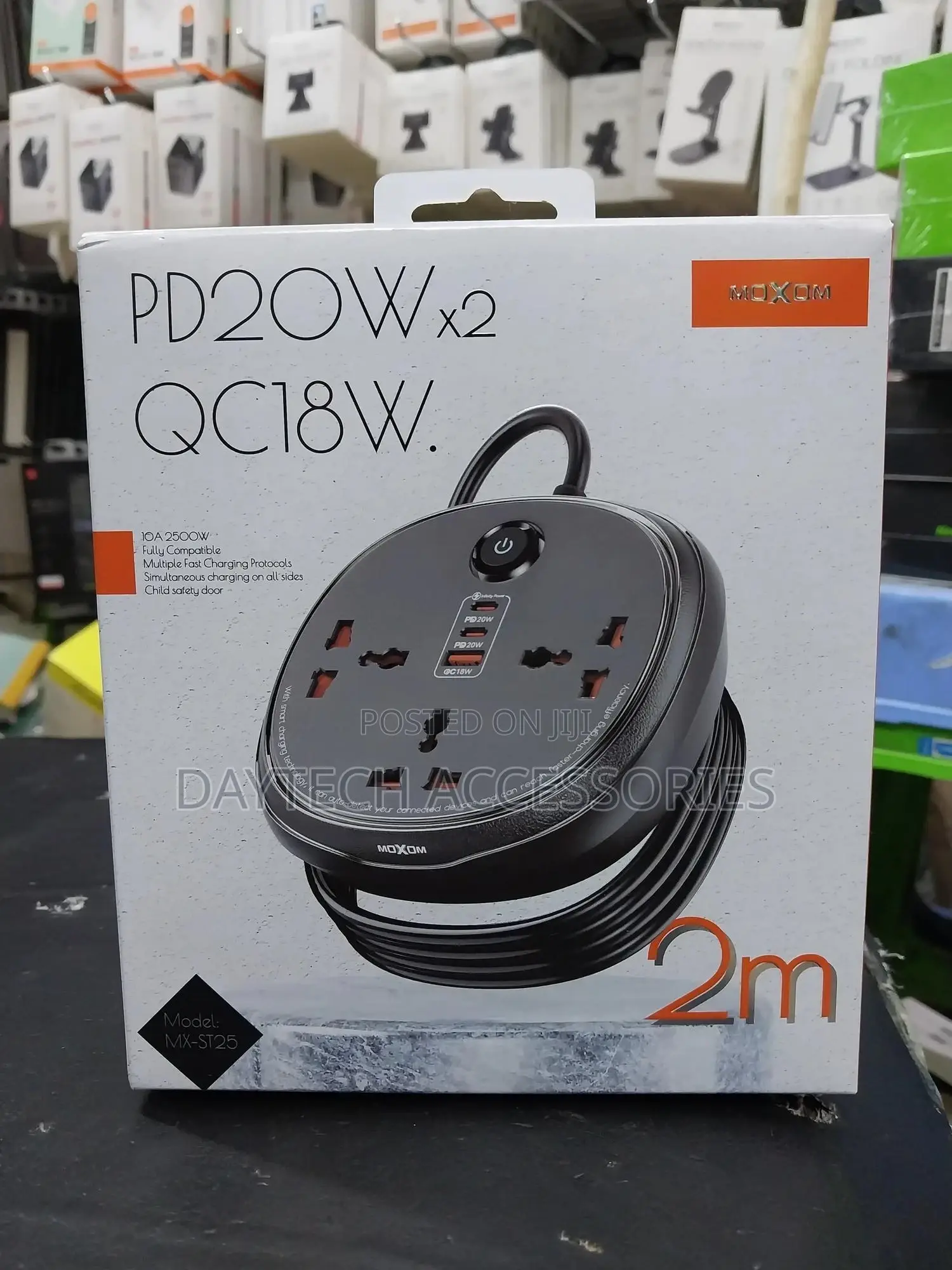 Moxom - Power Strip - Disc Pd 20w Qc 18w - 6-in-1 - Black
