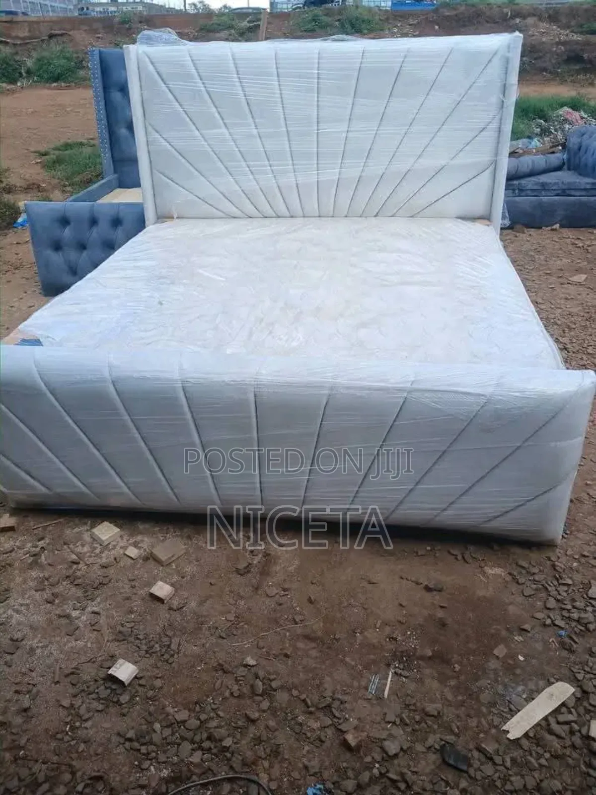 Chester 6by6 Velvet 6by6 Bed With 8inch Mattress