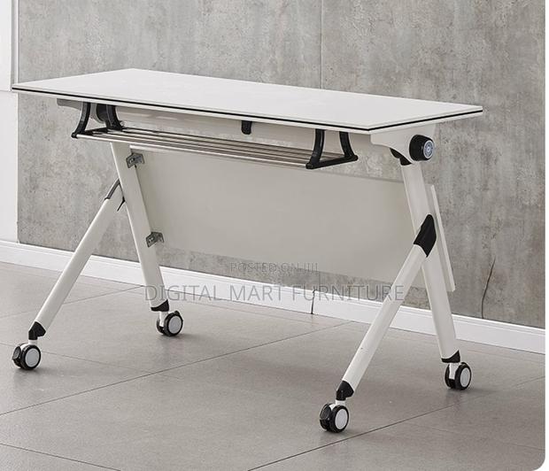 Modern 4 Leg Display Unity Employees Meeting Table - thumbnail 12