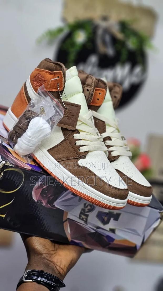 Air Jordan 1 Dusted Clay - main view