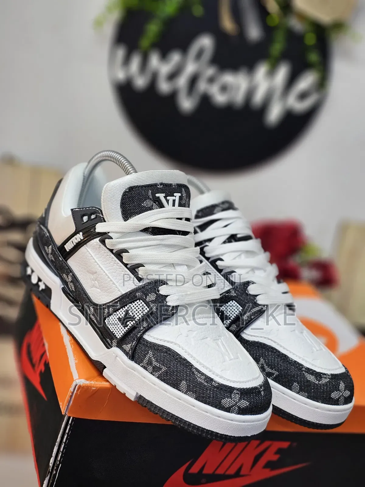 Denim Black/White Lv