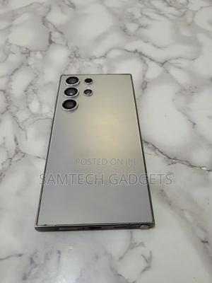 Samsung Galaxy S24 Ultra 256 GB Gray - thumbnail 2