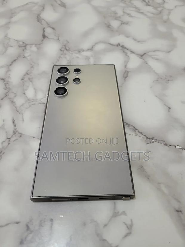 Samsung Galaxy S24 Ultra 256 GB Gray - main view