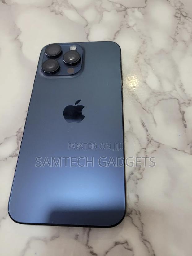 Apple iPhone 15 Pro Max 256 GB Blue - thumbnail 4