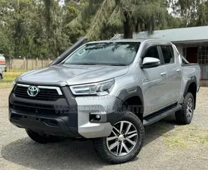 Toyota Hilux 2018 Silver
