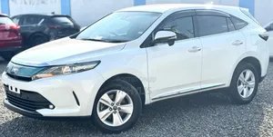 Toyota Harrier 2.0 2018 White