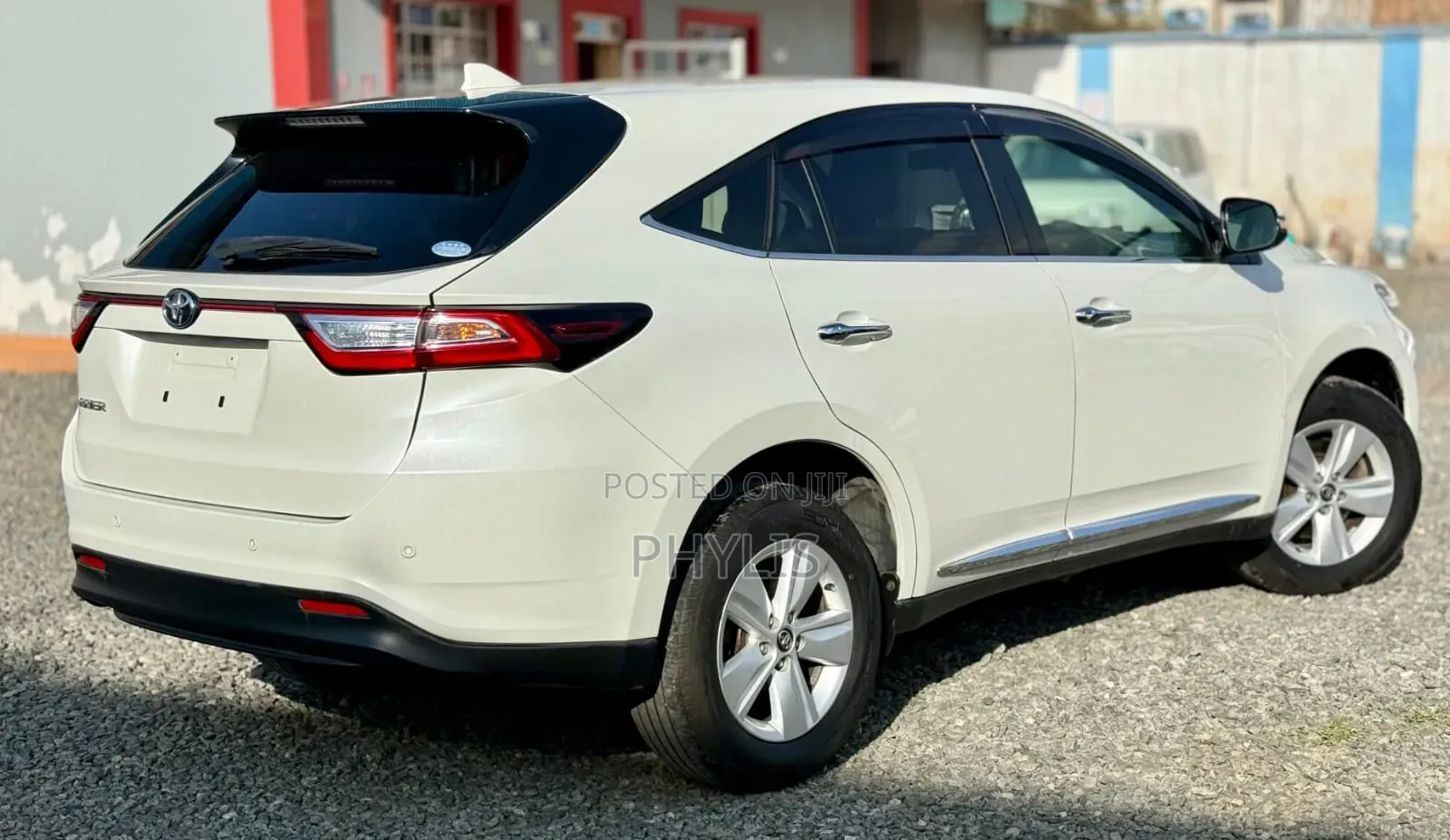 Toyota Harrier 2.0 2018 White