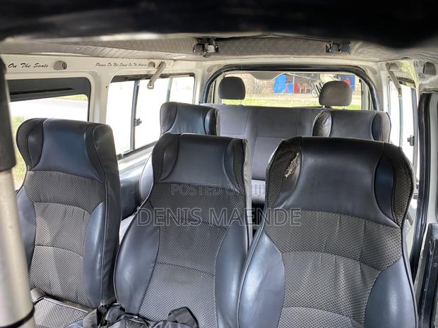 Toyota HiAce 2015 White - thumbnail 4