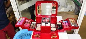 Ex Uk Make Up Box - thumbnail 2
