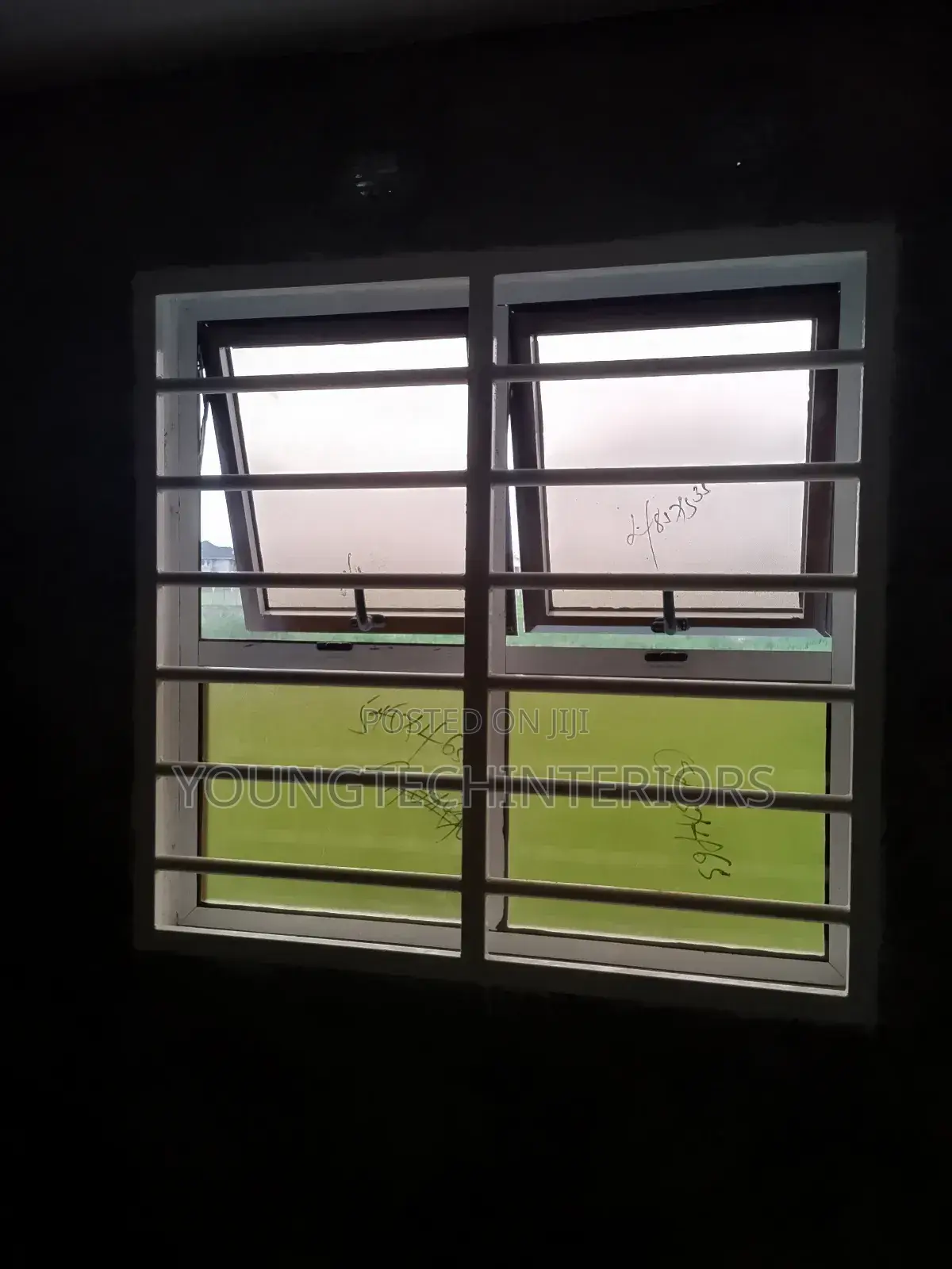 Aliminium Sliding and Project Window