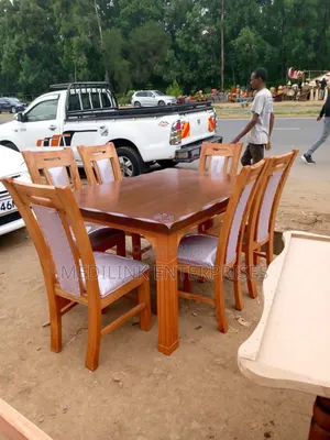 Victoria Elegance Design Dinning Table