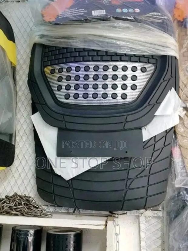 Black 5pc Standard Size Silver Patch Mats - main view