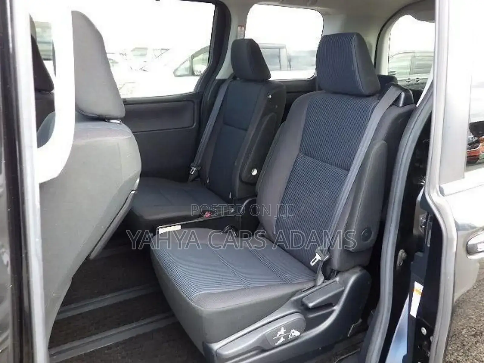 Toyota Noah 2.0 FWD (7 Seater) 2018 Black