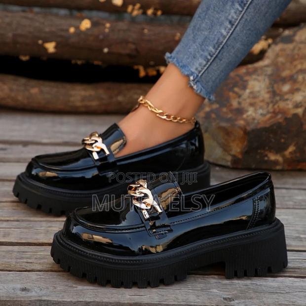 Black Ladies Wet Look Broques - thumbnail 2