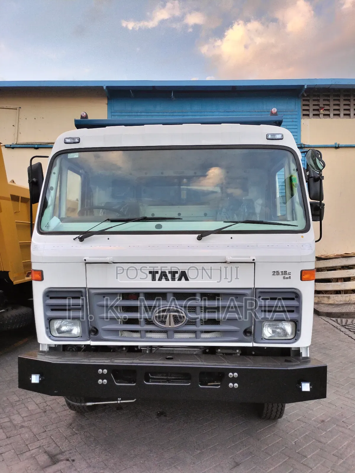 Tata LPK 2518 Hd Bogie Suspension Tipper New