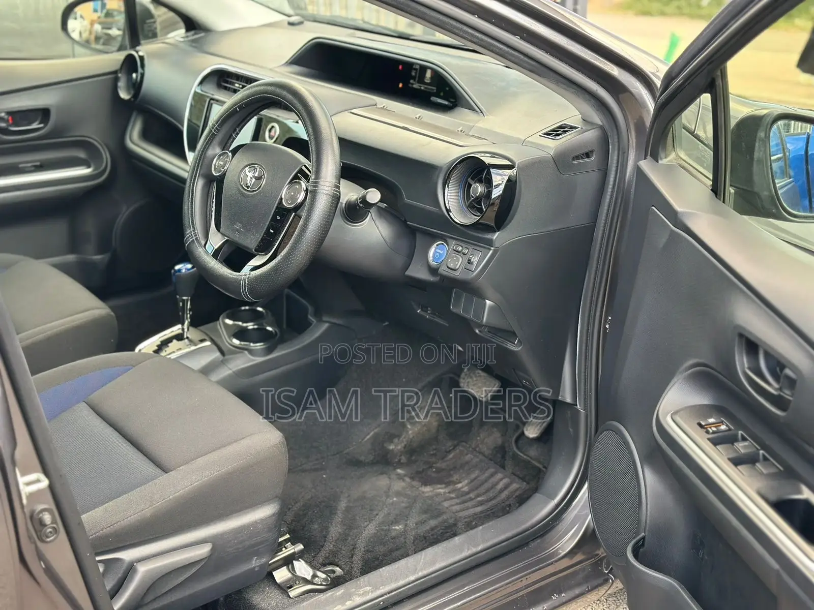 Toyota Aqua 2019 Gray