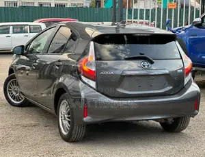 Toyota Aqua 2019 Gray