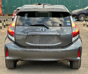 Toyota Aqua 2019 Gray