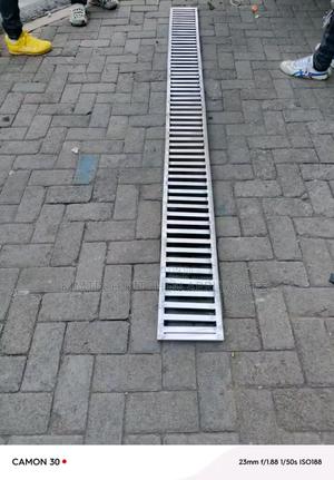 Linear Floor Grating - thumbnail 2