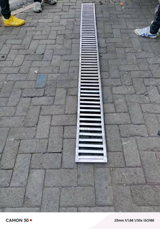 Linear Floor Grating - main view