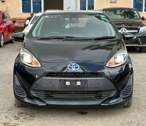Toyota Aqua 2018 Gray
